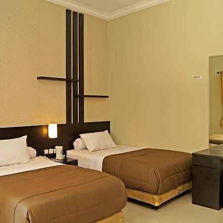 The Winner Premier Hotel Pemalang Bagian luar foto