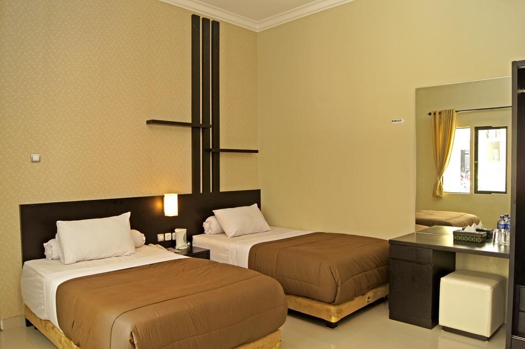 The Winner Premier Hotel Pemalang Bagian luar foto