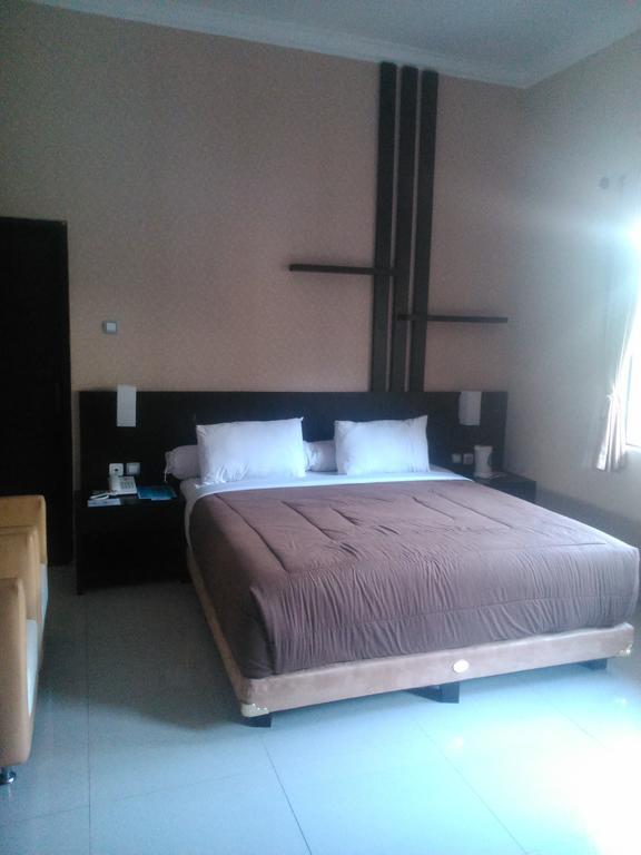The Winner Premier Hotel Pemalang Bagian luar foto