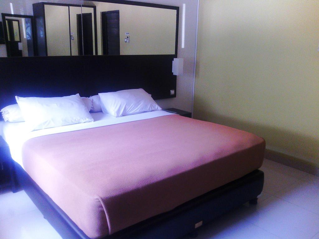 The Winner Premier Hotel Pemalang Ruang foto